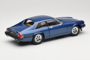 Jaguar XJ-S Azul Road Signature 1:18 92658 Metal - imagem 3 de 8