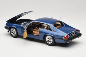 Jaguar XJ-S Azul Road Signature 1:18 92658 Metal - imagem 6 de 8
