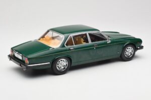 Jaguar XJ Series III Verde Escuro MCG 1:18 MCG18175 Metal - imagem 2 de 6
