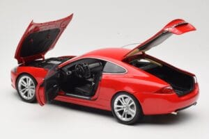 Jaguar XK X150 Vermelho Minichamps 1:18 150130503 Metal - imagem 5 de 8
