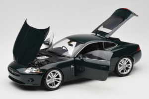 Jaguar XK X150 Verde Minichamps 1:18 153130503 Metal - imagem 2 de 8