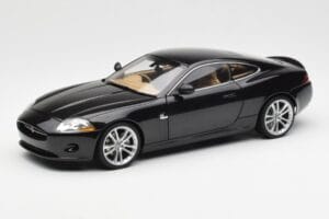 Jaguar XK-R X150 Midnight Preto AUTOart 1:18 73632 Metal