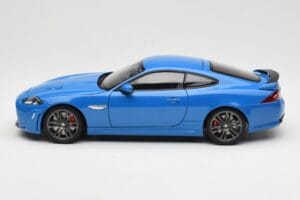 Jaguar XKR-S X150 French Racing Azul AUTOart 1:18 73641 Metal - imagem 4 de 8
