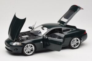 Jaguar XK X150 Coupe Verde Minichamps 1:18 150130501 Metal - imagem 2 de 8
