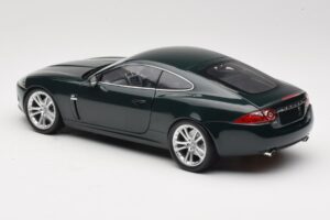 Jaguar XK X150 Coupe Verde Minichamps 1:18 150130501 Metal - imagem 7 de 8