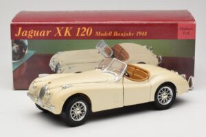 Jaguar XK120 Branco Eduscho 1:18 7482-1HTH Metal - imagem 8 de 8