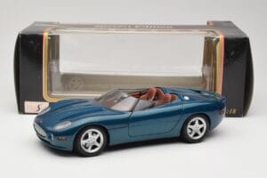 Jaguar XK180 Verde Maisto 1:18 50337 Metal - imagem 8 de 8