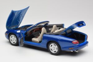 Jaguar XK8 X100 Cabriolet Azure Azul Maisto 1:18 50286 Metal - imagem 5 de 8
