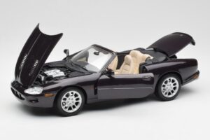 Jaguar XKR X100 Cabriolet Cinzento Maisto 1:18 50331 Metal - imagem 2 de 8
