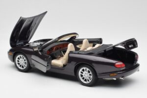 Jaguar XKR X100 Cabriolet Cinzento Maisto 1:18 50331 Metal - imagem 5 de 8