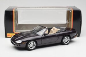 Jaguar XKR X100 Cabriolet Cinzento Maisto 1:18 50331 Metal - imagem 8 de 8