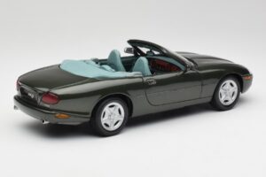 Jaguar XKR X100 Cabriolet Verde Maisto 1:18 37800-M1 Metal - imagem 3 de 8