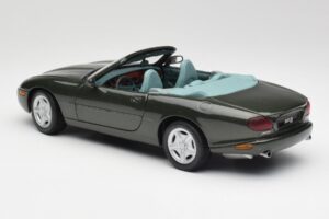 Jaguar XKR X100 Cabriolet Verde Maisto 1:18 37800-M1 Metal - imagem 7 de 8