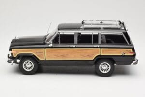 Jeep Grand Wagoneer Preto KK-Scale 1:18 KKDC181113 Metal - imagem 3 de 6