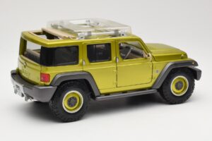 Jeep Rescue Concept Verde Maisto 1:18 36699-M1 Metal - imagem 3 de 8