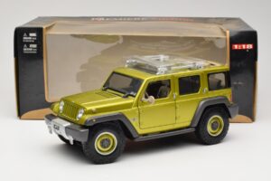 Jeep Rescue Concept Verde Maisto 1:18 36699-M1 Metal - imagem 8 de 8
