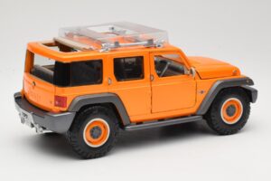 Jeep Rescue Concept Laranja Maisto 1:18 36699 Metal - imagem 3 de 8