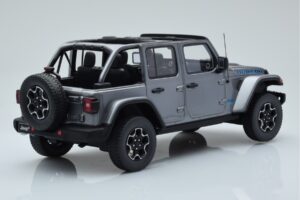 Jeep Wrangler 4xe Prateado GT Spirit 1:18 GT419 Resina - imagem 2 de 6