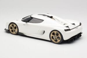 Koenigsegg CC850 Crystal White GT Spirit 1:18 GT903 Resina - imagem 5 de 6