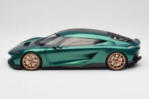 Koenigsegg Gemera Racing Green GT Spirit 1:18 GT888 Resina - imagem 3 de 5