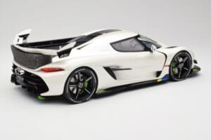 Koenigsegg Jesko Attack Crystal White Pearl GT Spirit 1:12 GT501 Resina - imagem 2 de 6