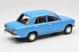 Lada 1200 2101 Azul IXO 1:18 18CMC204OP Metal - imagem 3 de 8