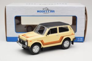 Lada Niva 2121 California Bege MCG 1:18 MCG18004 Metal - imagem 6 de 6