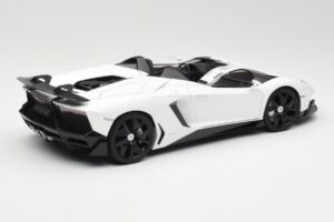 Lamborghini Aventador J Branco AUTOart 1:18 74674 Metal - imagem 3 de 8