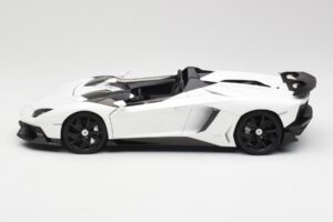 Lamborghini Aventador J Branco AUTOart 1:18 74674 Metal - imagem 4 de 8