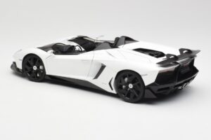 Lamborghini Aventador J Branco AUTOart 1:18 74674 Metal - imagem 7 de 8