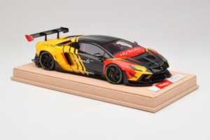 Lamborghini Aventador Liberty Walk Infinite Preto Amarelo Timothy & Pierre 1:18 REMC035 Metal - imagem 4 de 7