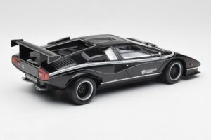 Lamborghini Countach LP500S Preto Kyosho 1:18 08326K Metal - imagem 3 de 8