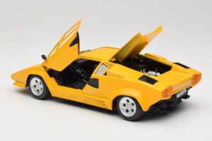 Lamborghini Countach TC Amarelo Tonka 1:18 09035-R1 Metal - imagem 5 de 8