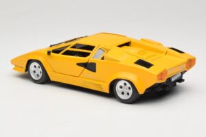 Lamborghini Countach TC Amarelo Tonka 1:18 09035-R1 Metal - imagem 7 de 8