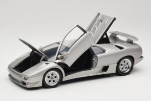 Lamborghini Diablo Prata AUTOart 1:18 70071 Metal - imagem 2 de 8