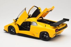 Lamborghini Diablo GTR Amarelo Hot Wheels 1:18 53885 Metal - imagem 5 de 8