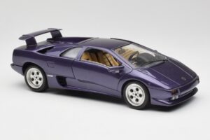 Lamborghini Diablo Roxo Maisto 1:18 3028 Metal - imagem 6 de 8