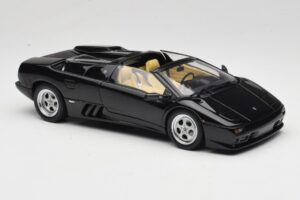 Lamborghini Diablo Roadster Preto AUTOart 1:18 70093-R1 Metal - imagem 7 de 10