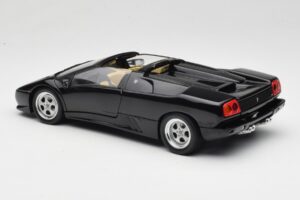 Lamborghini Diablo Roadster Preto AUTOart 1:18 70093-R1 Metal - imagem 9 de 10