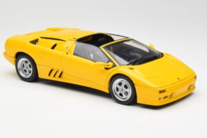Lamborghini Diablo Roadster Amarelo AUTOart 1:18 70092 Metal - imagem 6 de 8