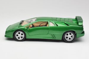 Lamborghini Diablo SE Verde Maisto 1:18 50303 Metal - imagem 4 de 8