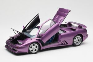 Lamborghini Diablo SE30 Jota Roxo Metálico AUTOart 1:18 79142 Compósito - imagem 2 de 8