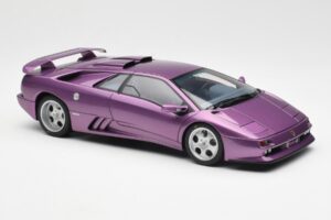 Lamborghini Diablo SE30 Jota Roxo Metálico AUTOart 1:18 79142 Compósito - imagem 6 de 8