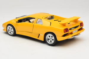 Lamborghini Diablo Amarelo Bburago 1:18 3041 Metal - imagem 7 de 8