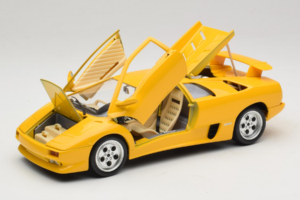 Lamborghini Diablo Amarelo Bburago 1:18 3041-M2 Metal - imagem 2 de 8