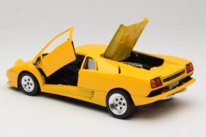 Lamborghini Diablo Amarelo Tonka 1:18 09035 Metal - imagem 5 de 8