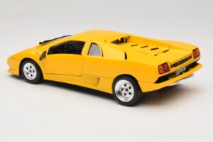 Lamborghini Diablo Amarelo Tonka 1:18 09035 Metal - imagem 7 de 8