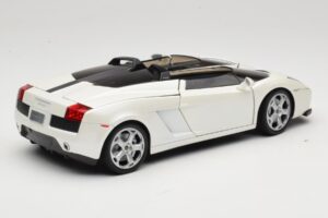 Lamborghini Gallardo Concept Branco Mondo Motors 1:18 146432 Metal - imagem 3 de 8
