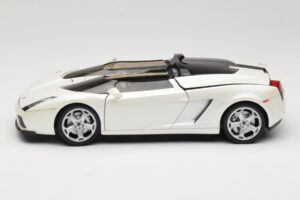 Lamborghini Gallardo Concept Branco Mondo Motors 1:18 146432 Metal - imagem 4 de 8