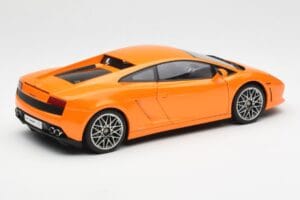 Lamborghini Gallardo LP560-4 Laranja AUTOart 1:18 74593 Metal - imagem 3 de 8
